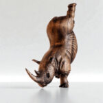 مجسمه دست‌ساز کرگدن طرح رقص - Image 3